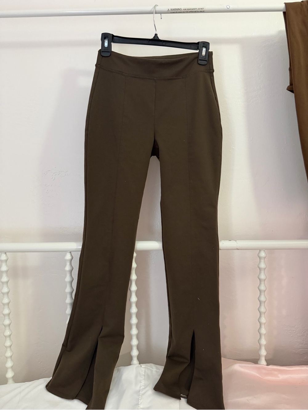 ALO New Women's Brown Split-Hem Stretch Pants